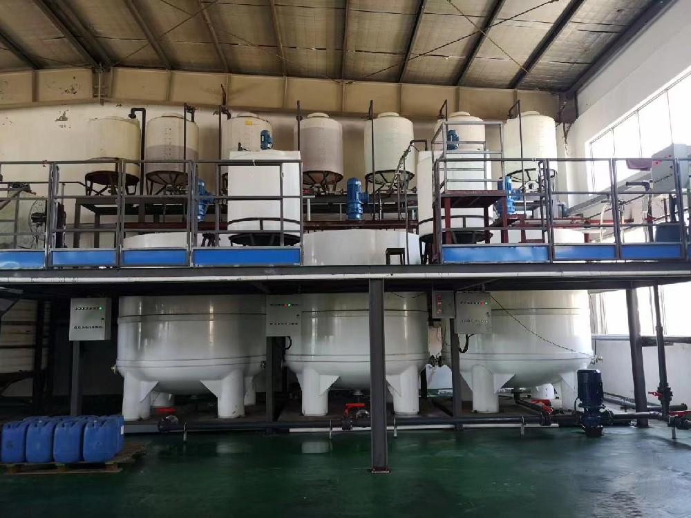 10噸合成設(shè)備，15噸錐底帶攪拌復(fù)配設(shè)備！